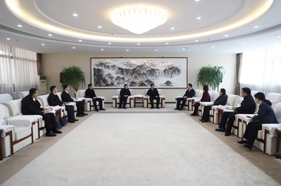 附属中医院党委书记、院长王冰来访 共促中医学与中药学研究服务新发展